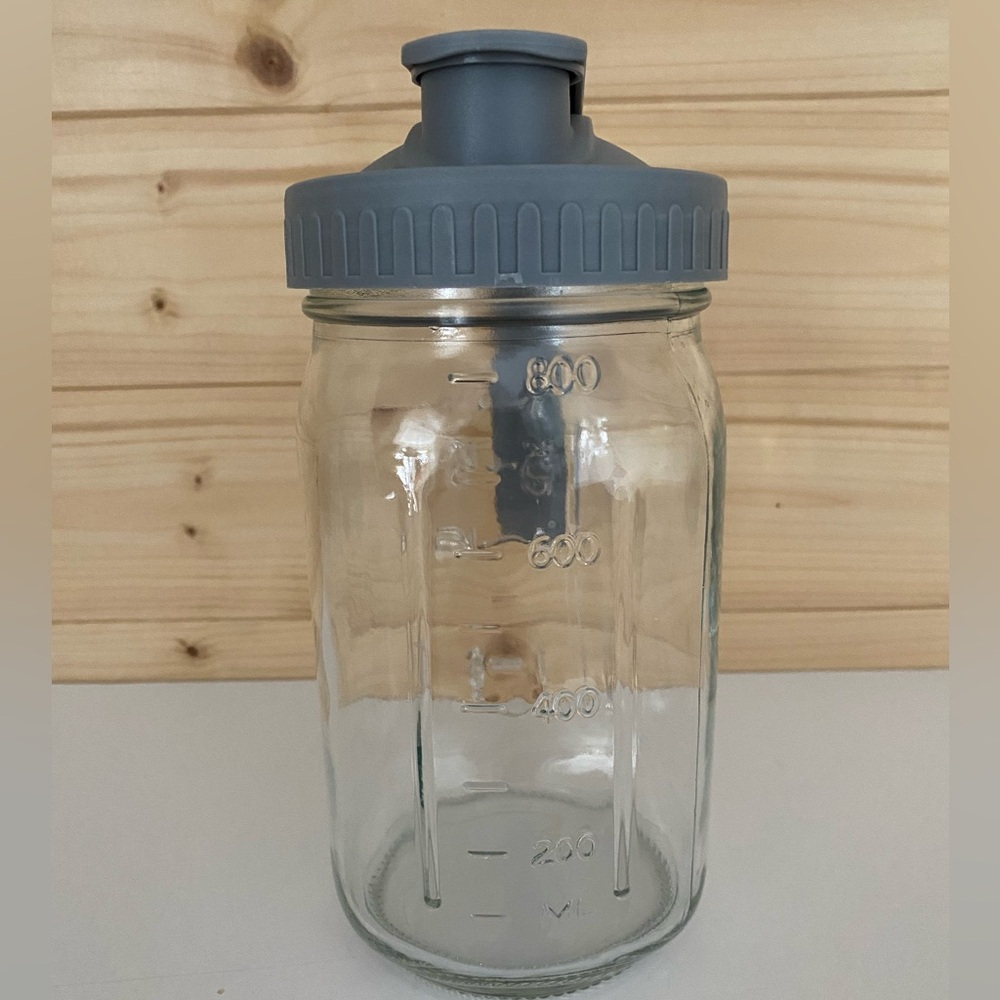 Mason Jar Pitcher 32 oz Glass Pitcher Double Leak-Proof Lid with Handle Jug Grey - Picture 2 of 9